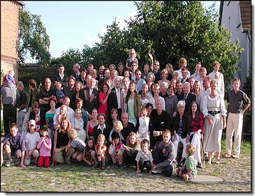 Hochzeit_viele.jpg